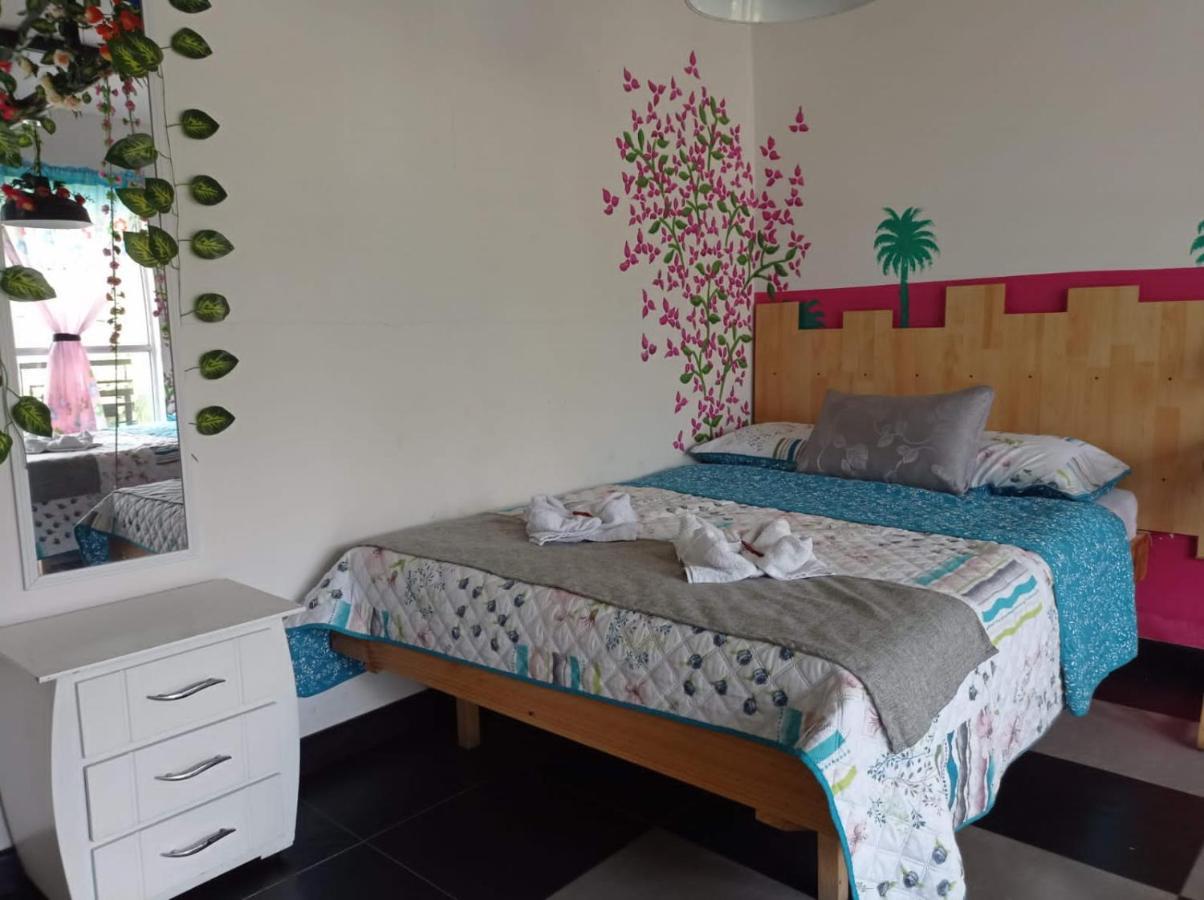 Hotel Combi, 2 Good 4 Less Salento Exterior foto